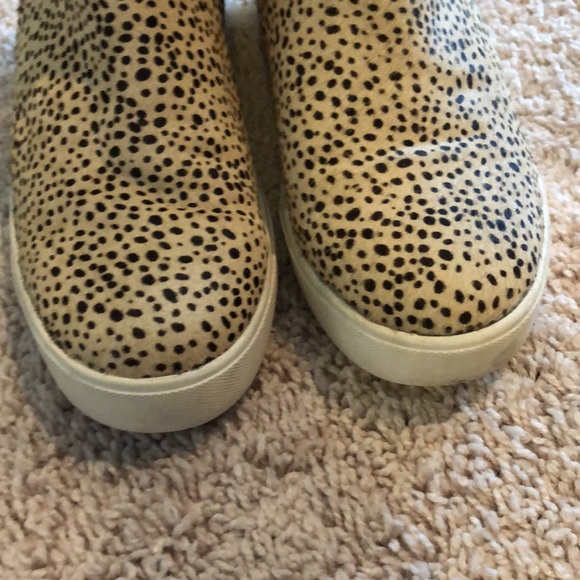 🍁4/$15 Coconut by Matisse high top sneakers - Picture 2 of 8
